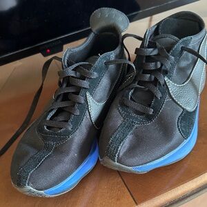 Nike gym shoes in excellent condition